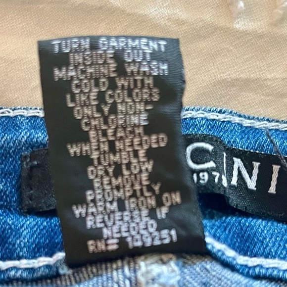 Baccini Blue Jean Capri Pants women’s size 6P - Picture 5 of 5